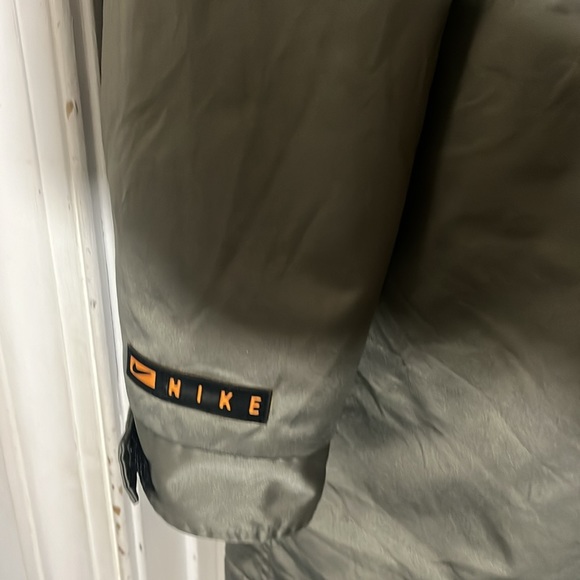 Nike puff jacket, size large closet clean out sale. - Picture 8 of 12